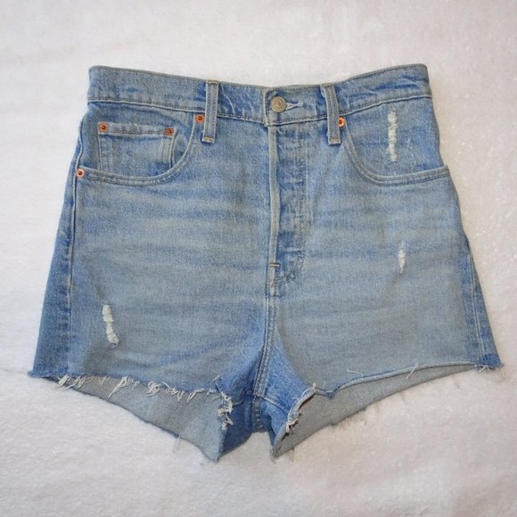 Levi's Pants - Levi's Ribcage Short Tango Beach | EUC | 28